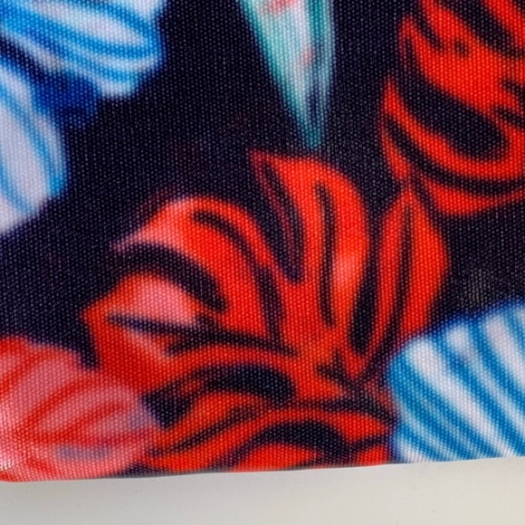 Tommy Bahama Floral Ocean Tejar Wristlet Wallet Vacation Tropical 11x7” Bag New - Picture 4 of 11